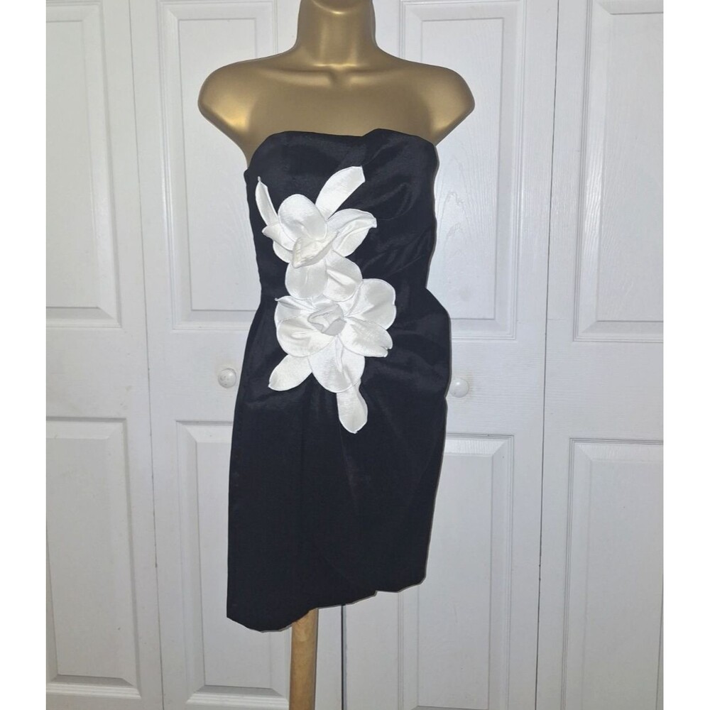 Statement 90s 3D Flower Strapless Black Cocktail Dress Size 3 Hoco Holiday Party